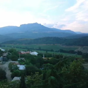 2-Х КОМНТ. КВ-РА В АЛУШТЕ
