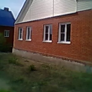 рядом с городом.