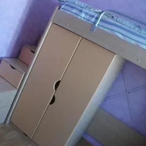 Двухъярусная кровать