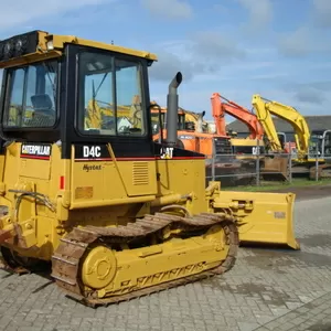  Бульдозер CATERPILLAR D4C SERIES III