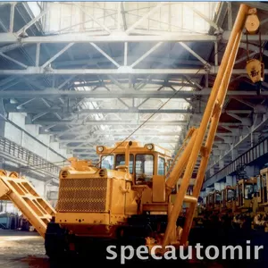 Трубоукладчик  SHANTUI SP70 на гусеничном ходу.