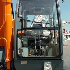 Пневмоколесный экскаватор E140W ЭКСМАШ (Россия) 
