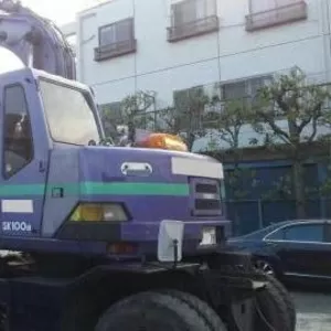 Экскаватор Kobelco SK100W-2. 