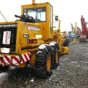 Грейдер Mitsubishi MG500.