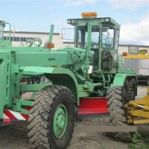 Грейдер Komatsu GD705A-4A. 