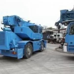 Кран Komatsu LW 250-5.