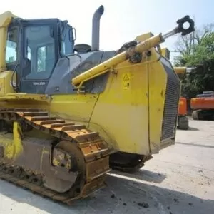 Бульдозер Komatsu D65EX-15.
