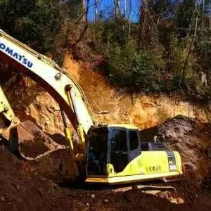 Экскаватор Komatsu PC300-7.