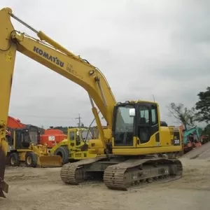 Экскаватор Komatsu PC200-8.