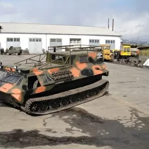 Легковой многоцелевой гусеничный плавающий транспортер с универсальным