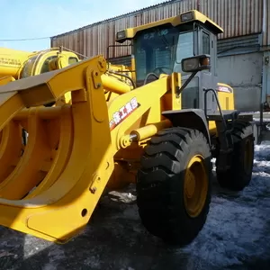 Фронтальный погрузчик XCMG LW300F