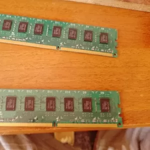 Модули памяти DDR3 по 4 Гб