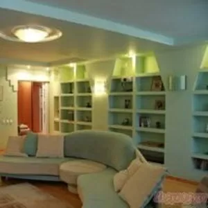 Трехкомнатная кв-ра,  130 кв.м.,  53/21,  3/10