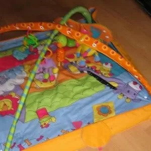 Продаю детский игровой коврик б/у недорого