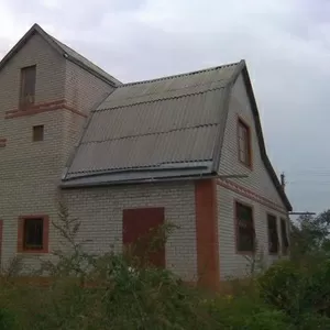 ПРОДАЕТСЯ ДОМ В 3х УРОВНЯХ  В НОВОПАВЛОВСКЕ