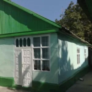 Продается дом в 5 том поселке улица омара чохского 2 а .