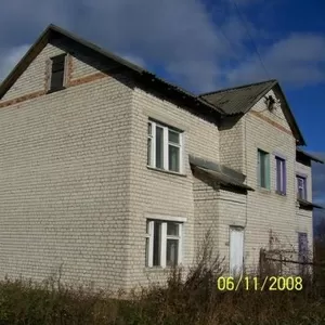 СРОЧНО ПРОДАЁТСЯ 2-х ЭТАЖНЫЙ КИРПИЧНЫЙ ЖИЛОЙ ДОМ С ЗЕМЕЛЬНЫМ УЧАСТКОМ