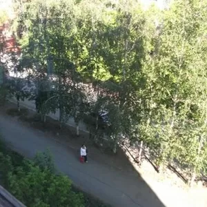 продам 2х комнатную М.Горького 61