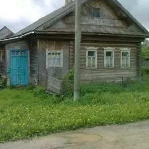 Дом с баней,  собственным прудом,  за забором лес