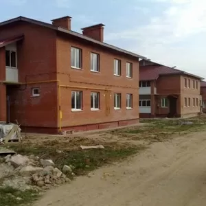 Продаётся квартира в таунхаусе Швейцарской деревни (линия кирпичных до