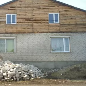 Дом в г.Фатеже,  2 эт.,  кирп.,  срочно продается!!!