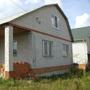 Дом,  ул. Молодежная,  180 кв.м