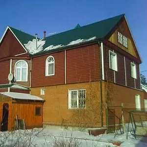 Срочно 2-х этажный коттедж в городе с центральным отоплением