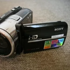 Продам видеокамеру,  SONY HDR-CX 110E. 