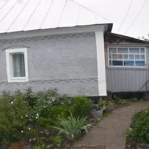 Продаётся кирпичный дом с печным отоплением 