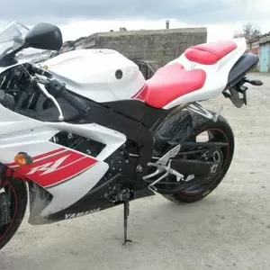   Продаю Ямаха Р1 2008 года 