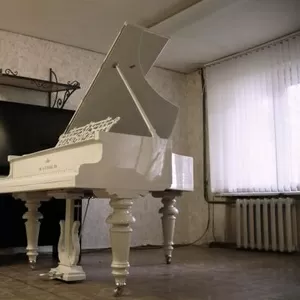 Продам антикварный рояль   A.STROBL    